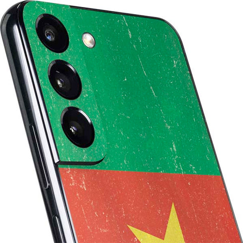 Cameroon Flag Distressed Galaxy S22 Skin